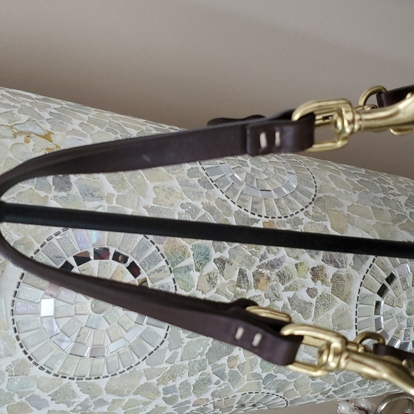 π₯³πHOST PICK!ππ₯³ π COACH Signature Fur-Trimmed Handbag π - Picture 10 of 16